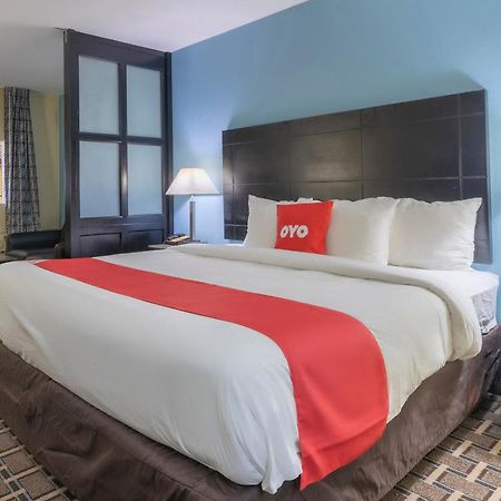 Oyo Hotel Knoxville Tn Cedar Bluff I-40 Exterior foto
