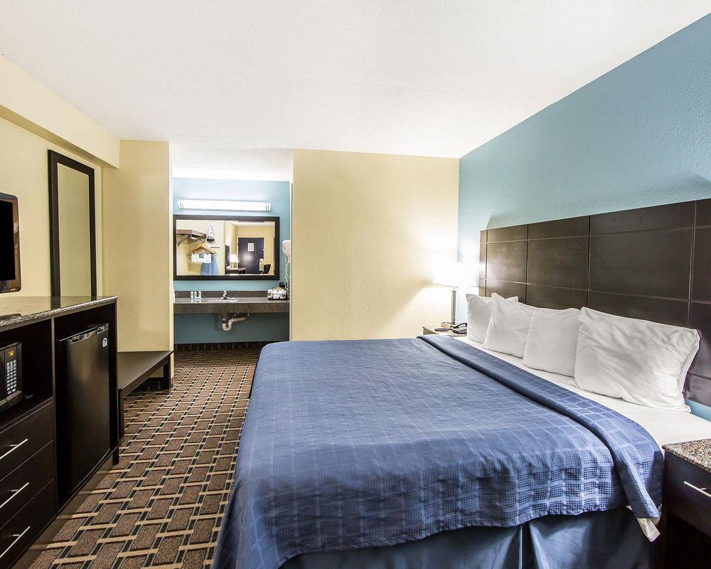 Oyo Hotel Knoxville Tn Cedar Bluff I-40 Exterior foto