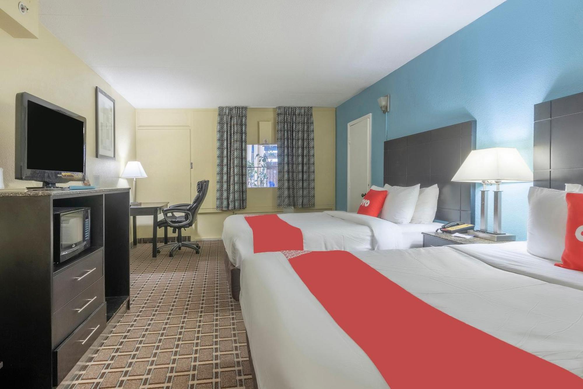 Oyo Hotel Knoxville Tn Cedar Bluff I-40 Exterior foto