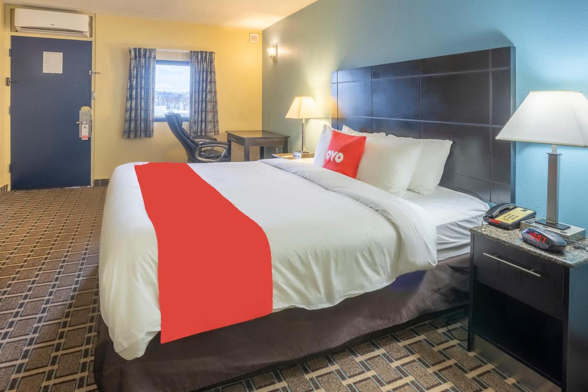 Oyo Hotel Knoxville Tn Cedar Bluff I-40 Exterior foto