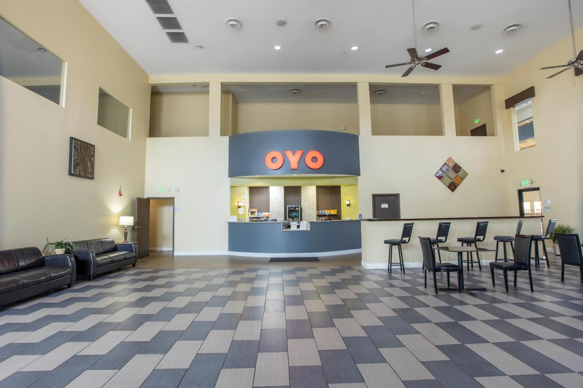 Oyo Hotel Knoxville Tn Cedar Bluff I-40 Exterior foto